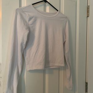 Basic tight white long sleeved Hollister top